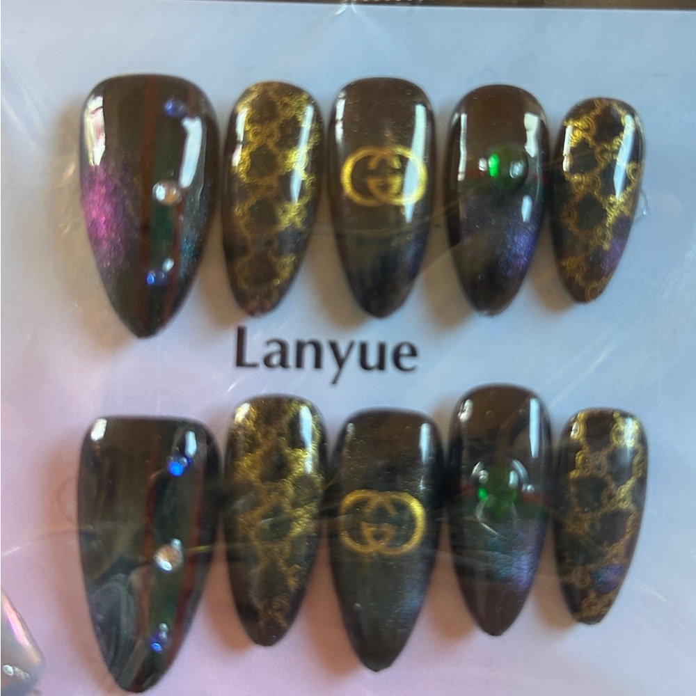 Gold Logo Brown Stiletto Press-On Nails Sz L